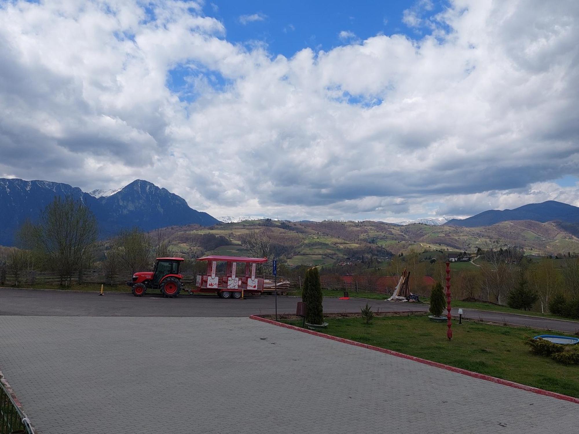 Pension Chalet Poiana Marului Ranch Esterno foto